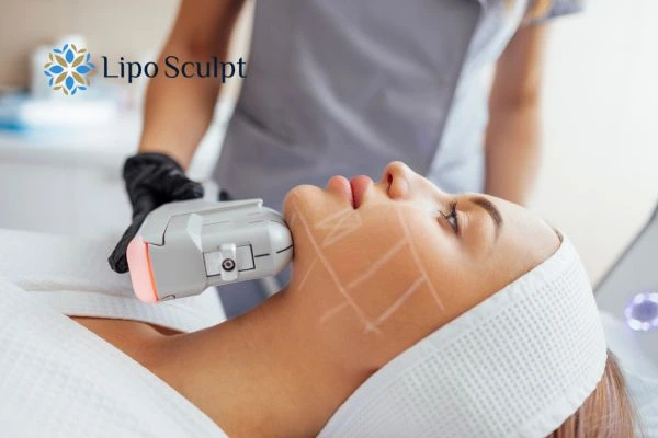 HIFU vs Botulinum Toxin: Understanding the Differences 1 HIFU vs Botox West Bridgford What is the best option for you?